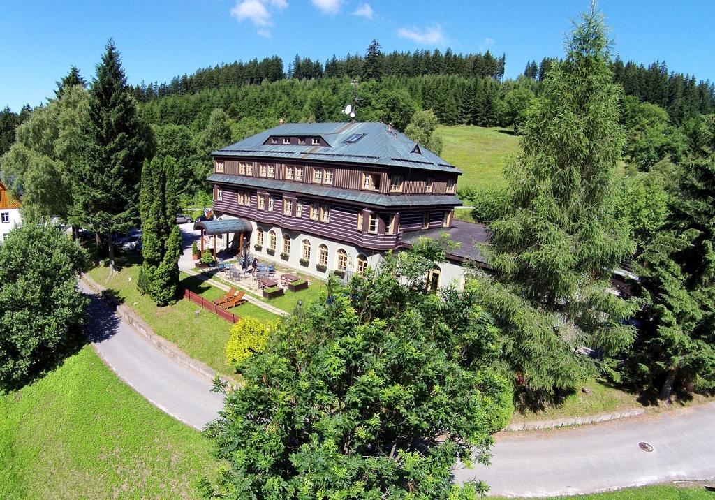 Alpsky Hotel Špindlerŭv Mlýn Esterno foto