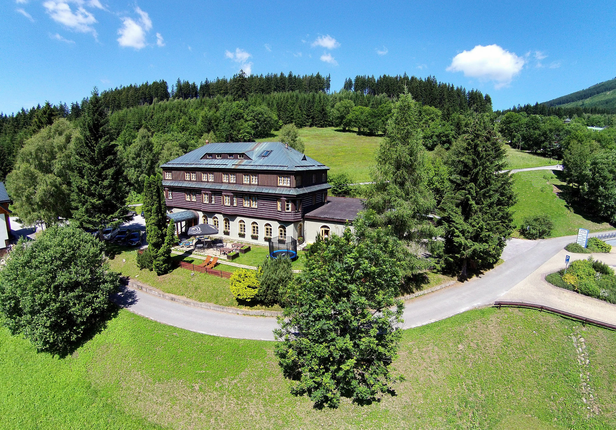 Alpsky Hotel Špindlerŭv Mlýn Esterno foto