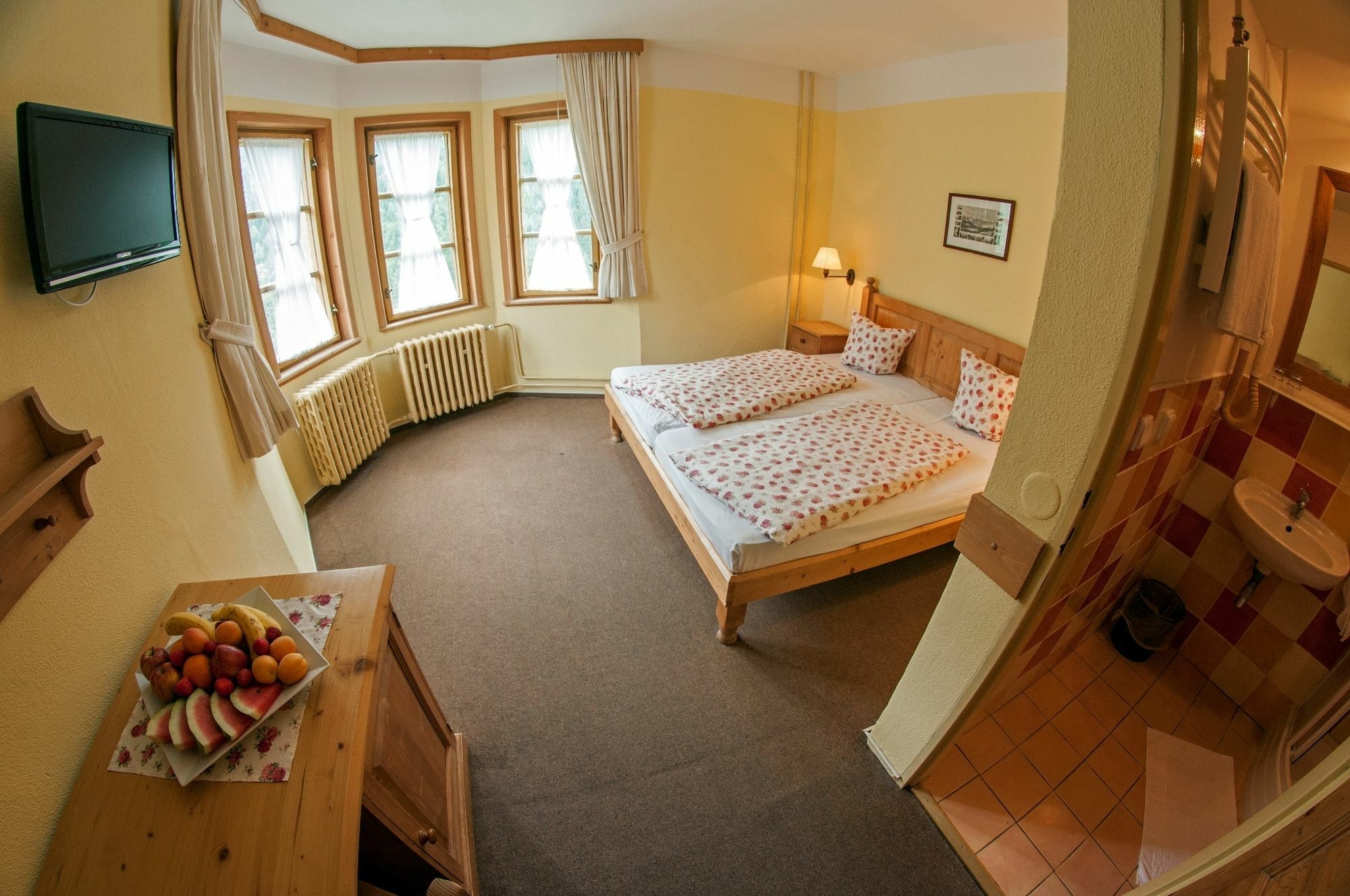 Alpsky Hotel Špindlerŭv Mlýn Esterno foto