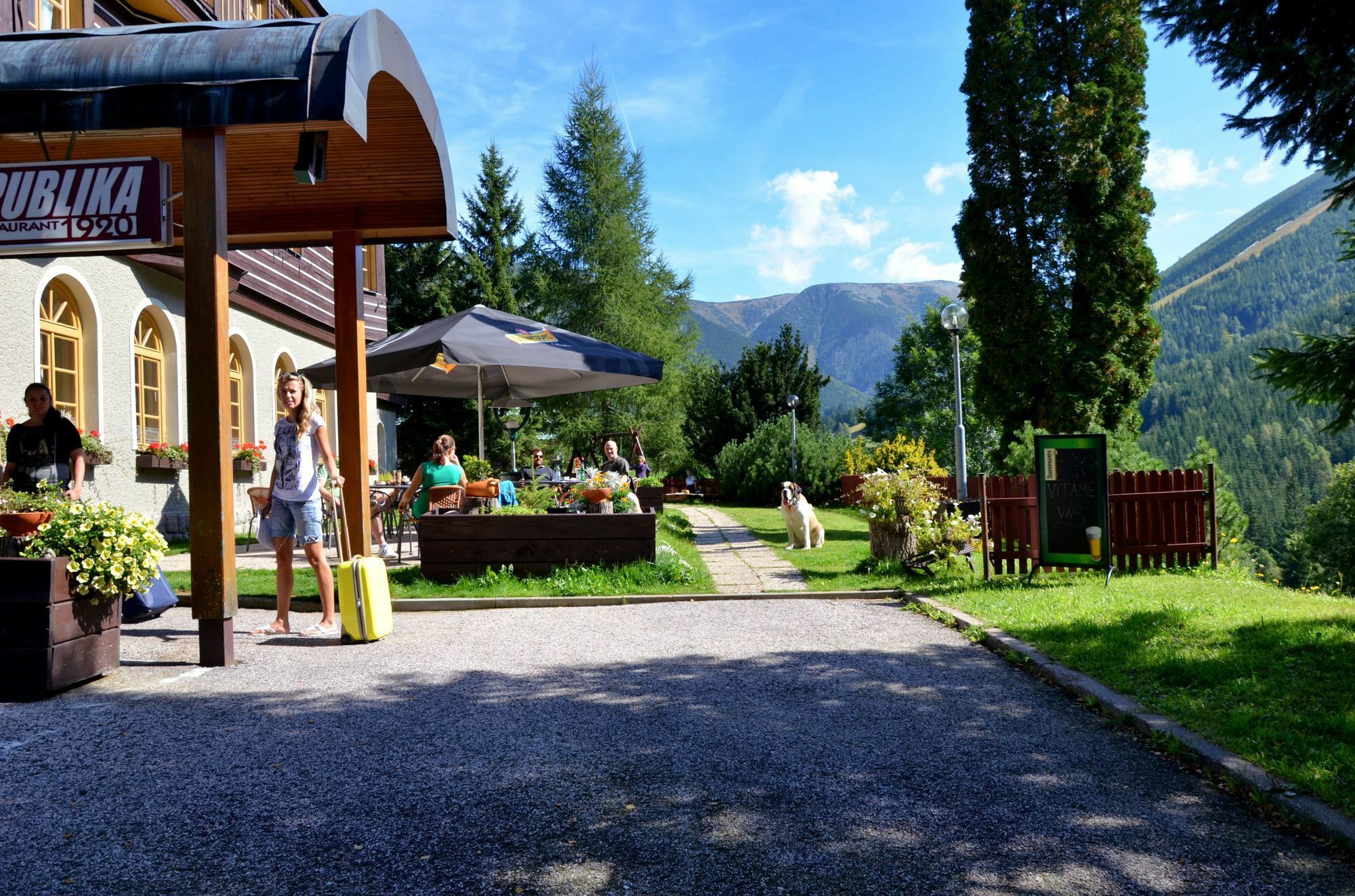 Alpsky Hotel Špindlerŭv Mlýn Esterno foto
