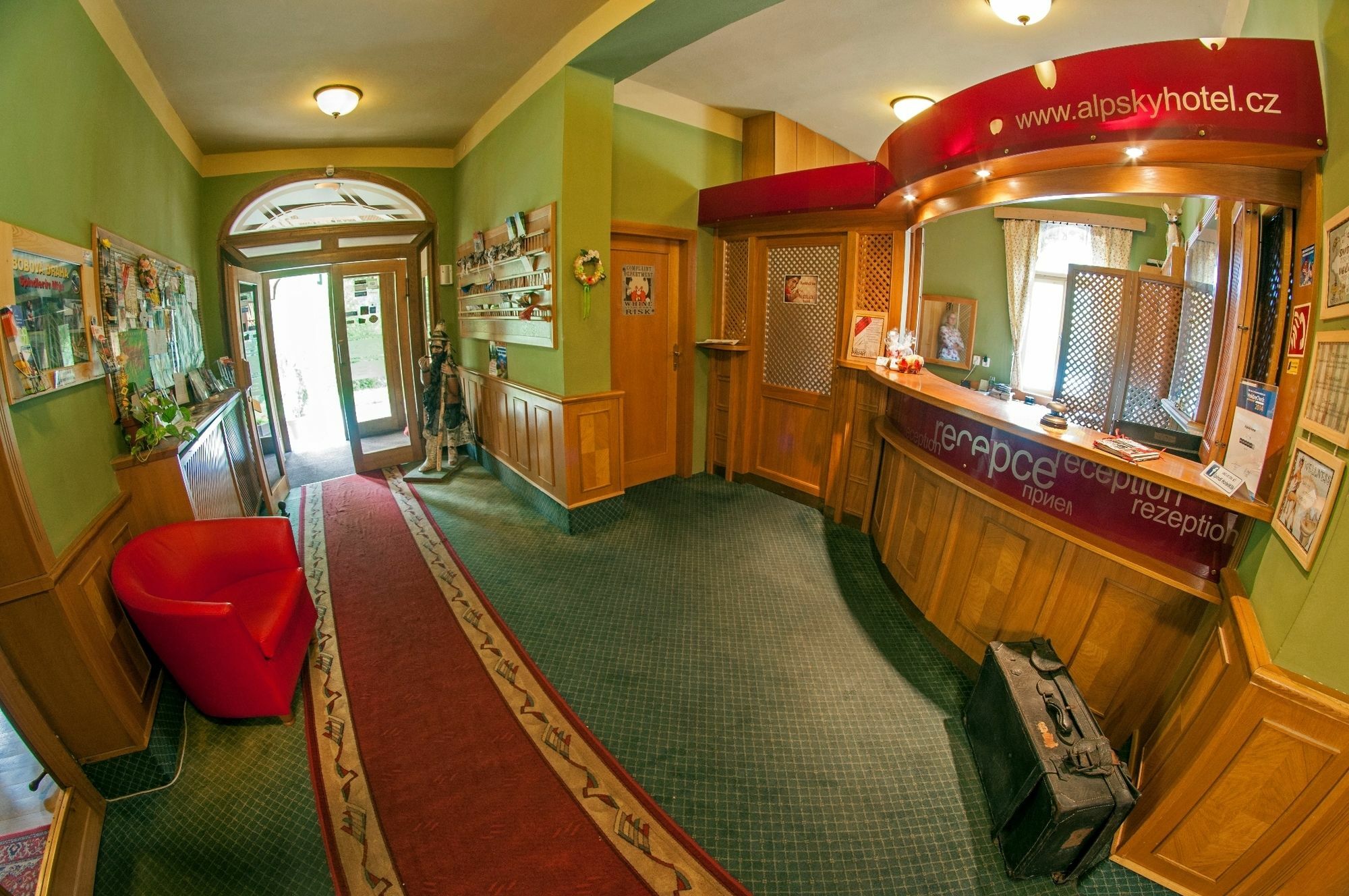 Alpsky Hotel Špindlerŭv Mlýn Esterno foto